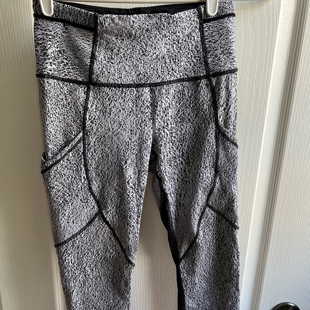 Lululemon Capri Leggings Spotted